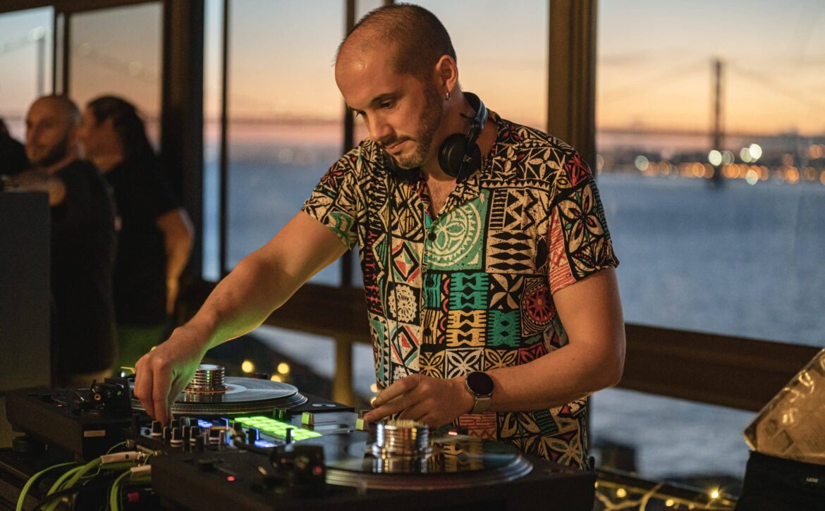 DJ Ricardo